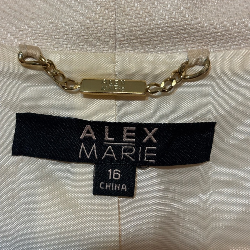 ALEX MARIE Open Front Cropped Blazer - Picture 4 of 7